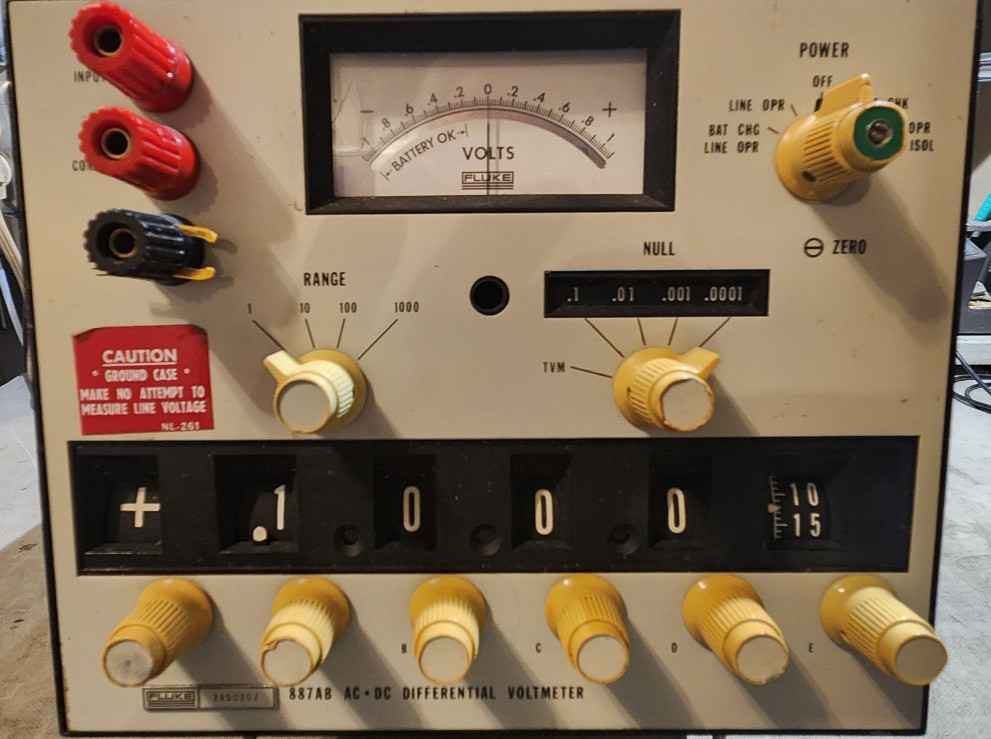 Fluke 887AB AC-DC Differential Voltmeter