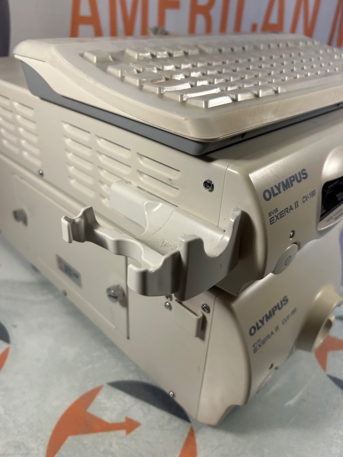 Olympus EVIS EXERA CV-180 CLV-180 Processor Console & Light Source with Keyboard