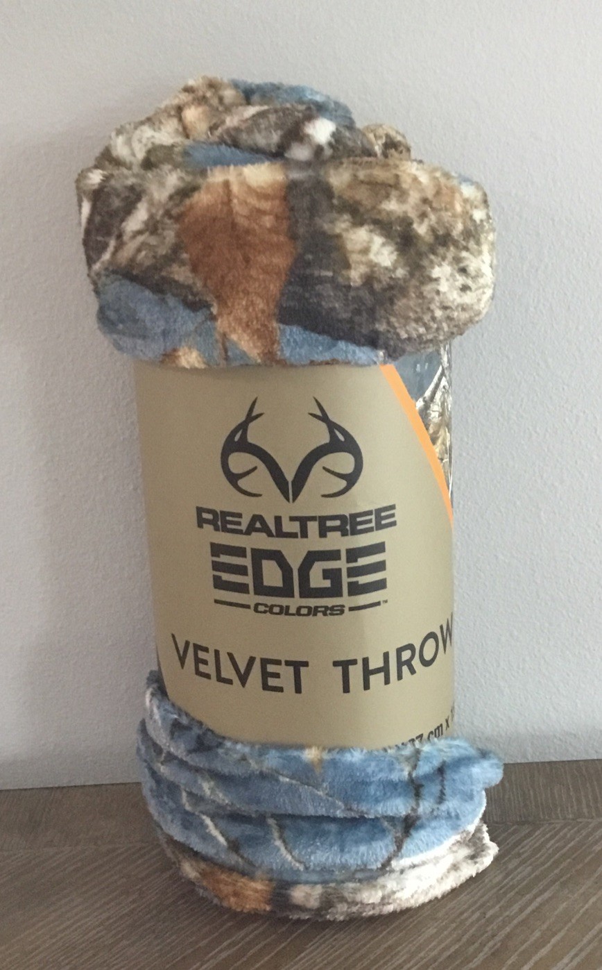 RealTree Edge Colors Velvet Throw Blanket 50” X 60” Blue Camouflage New
