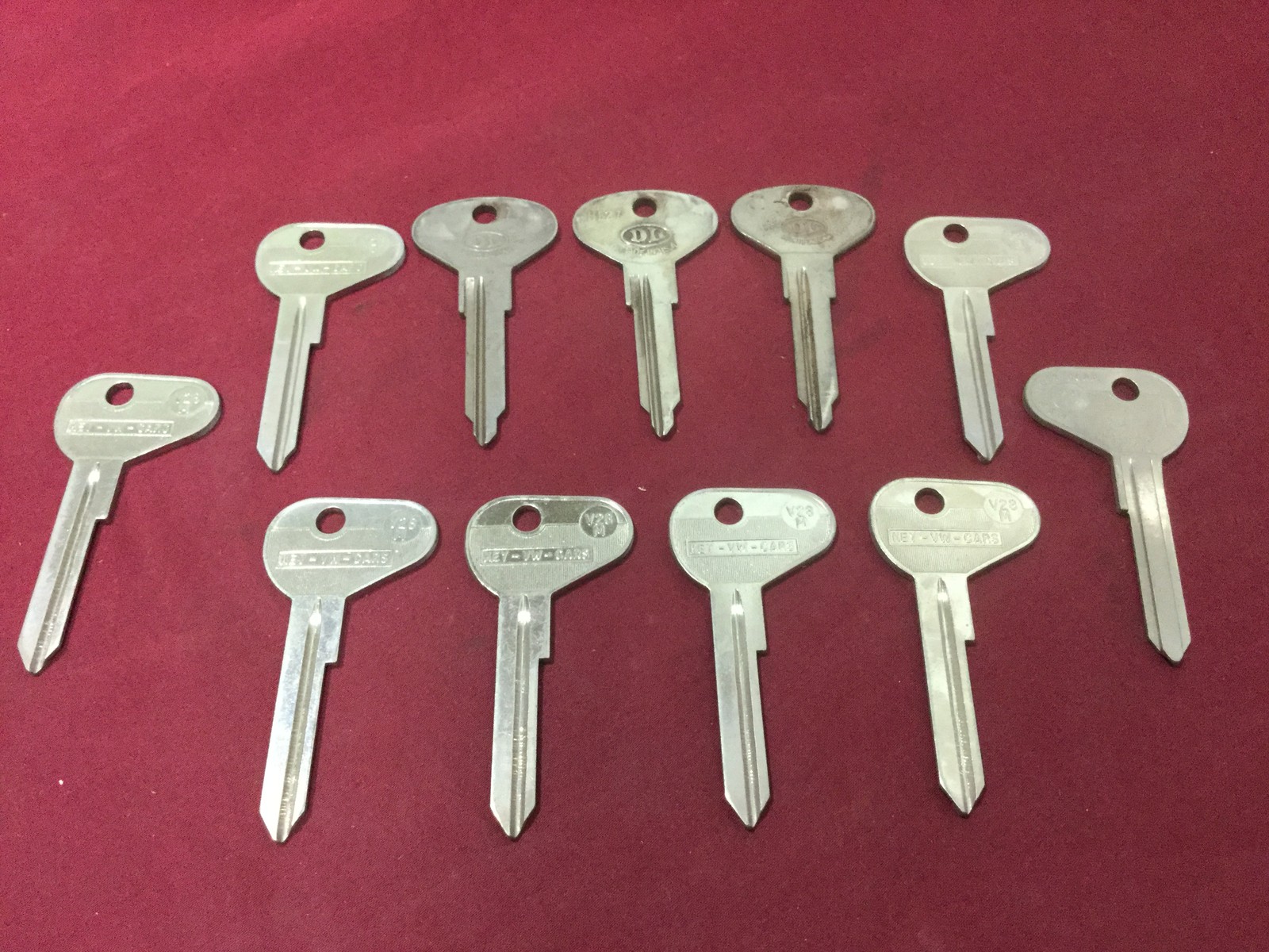 Volkswagen by ESP & Dominion Lock Auto Key Blanks, Set of 11 - Locksmith