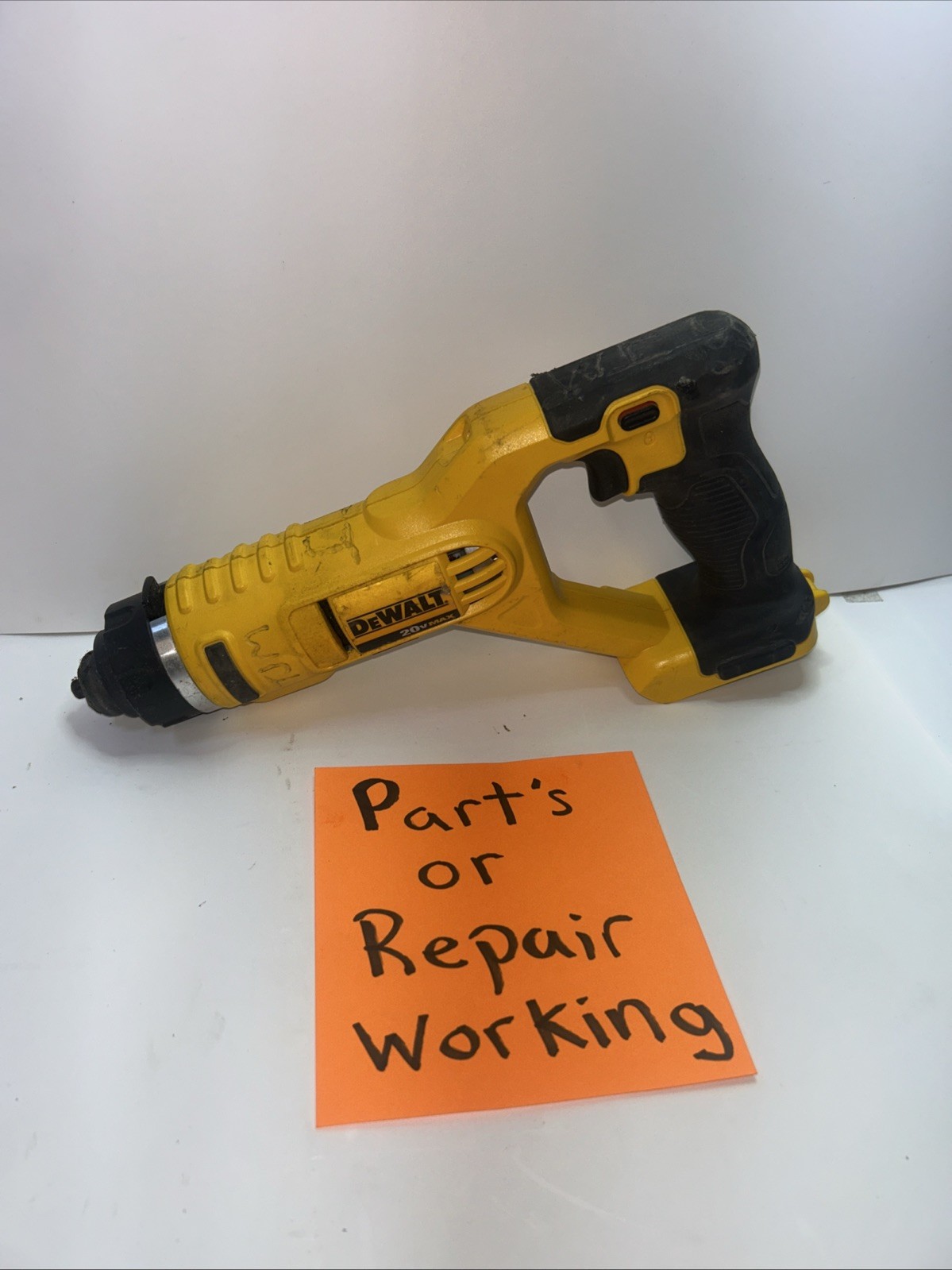 Dewalt DCS491 20V Cordless Shear Swivel (MISSING SHEARS) Working