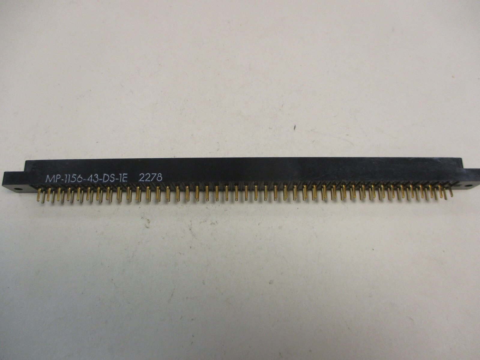 Sullins MP-1156-43-DS-1E (2278) Unused 86-pos Dual Edge Connector