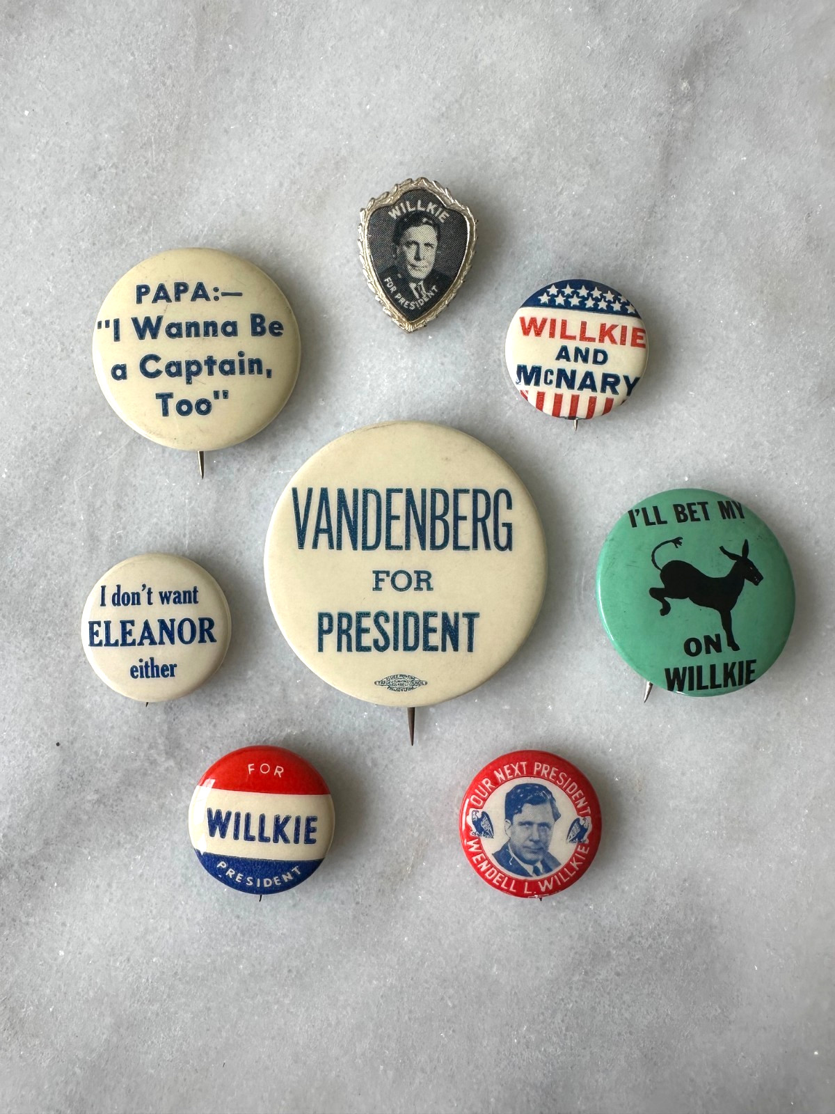 Lot of 8 Wendell Willkie 1940 Presidential Campaign Buttons *Charity* DS30