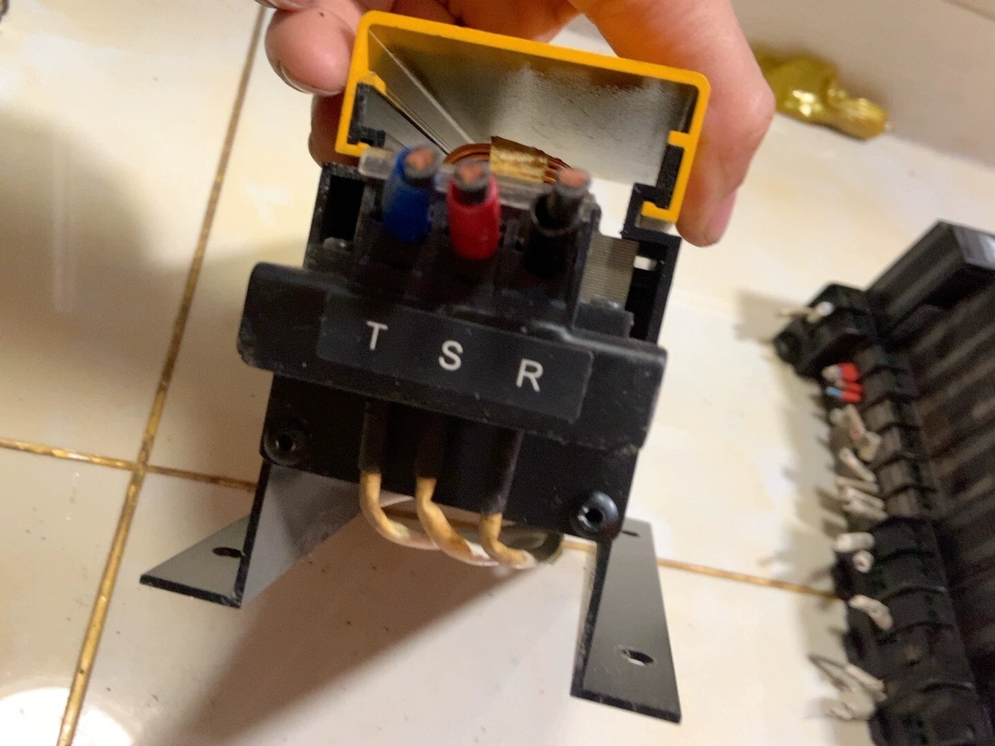 WYACR4-1.5KW BY DHL OR Fedex
