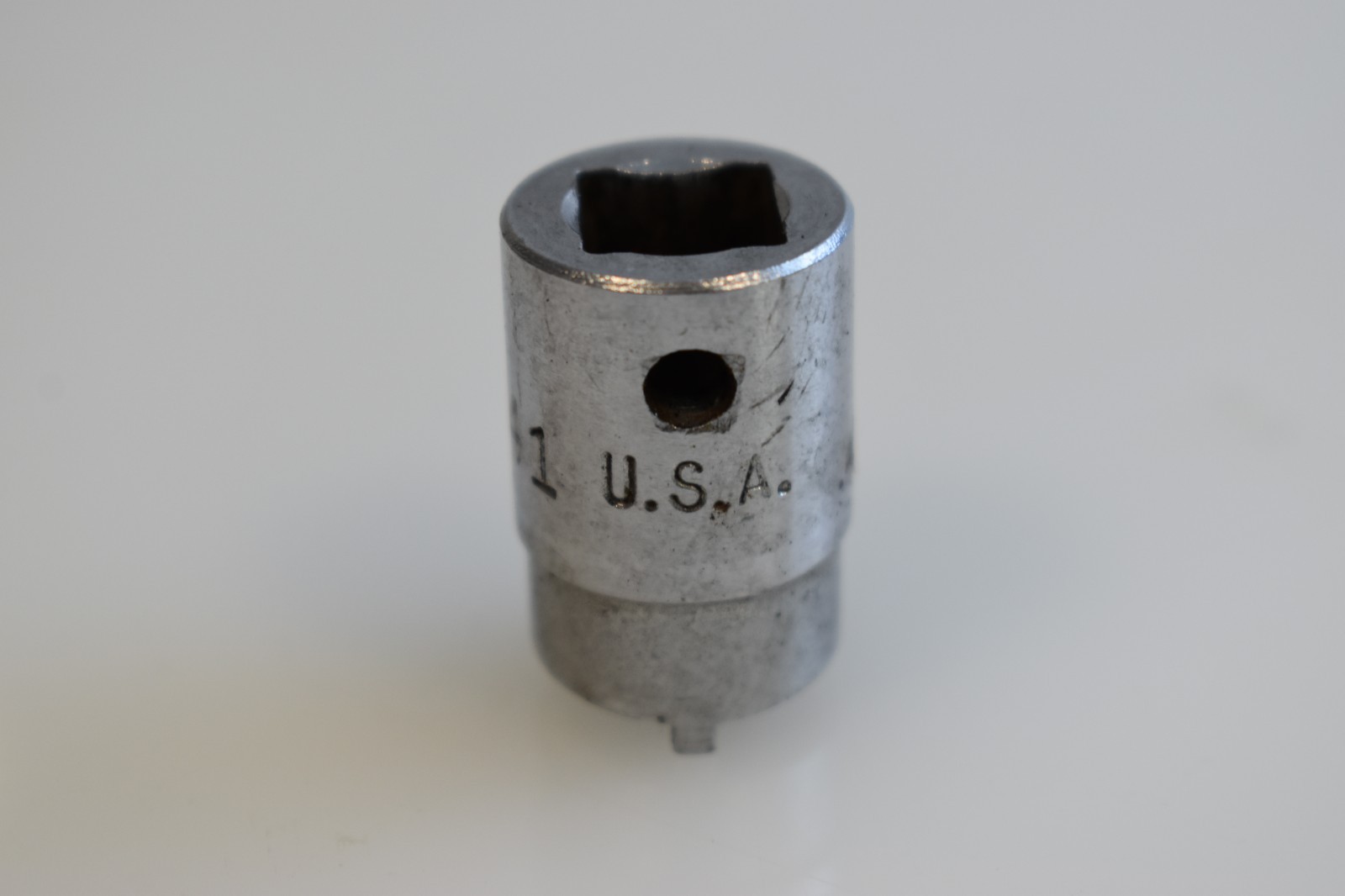 Mac Tools USA SC41 GM Windshield Wiper Bezel Nut Specialty Socket 3/8” Drive