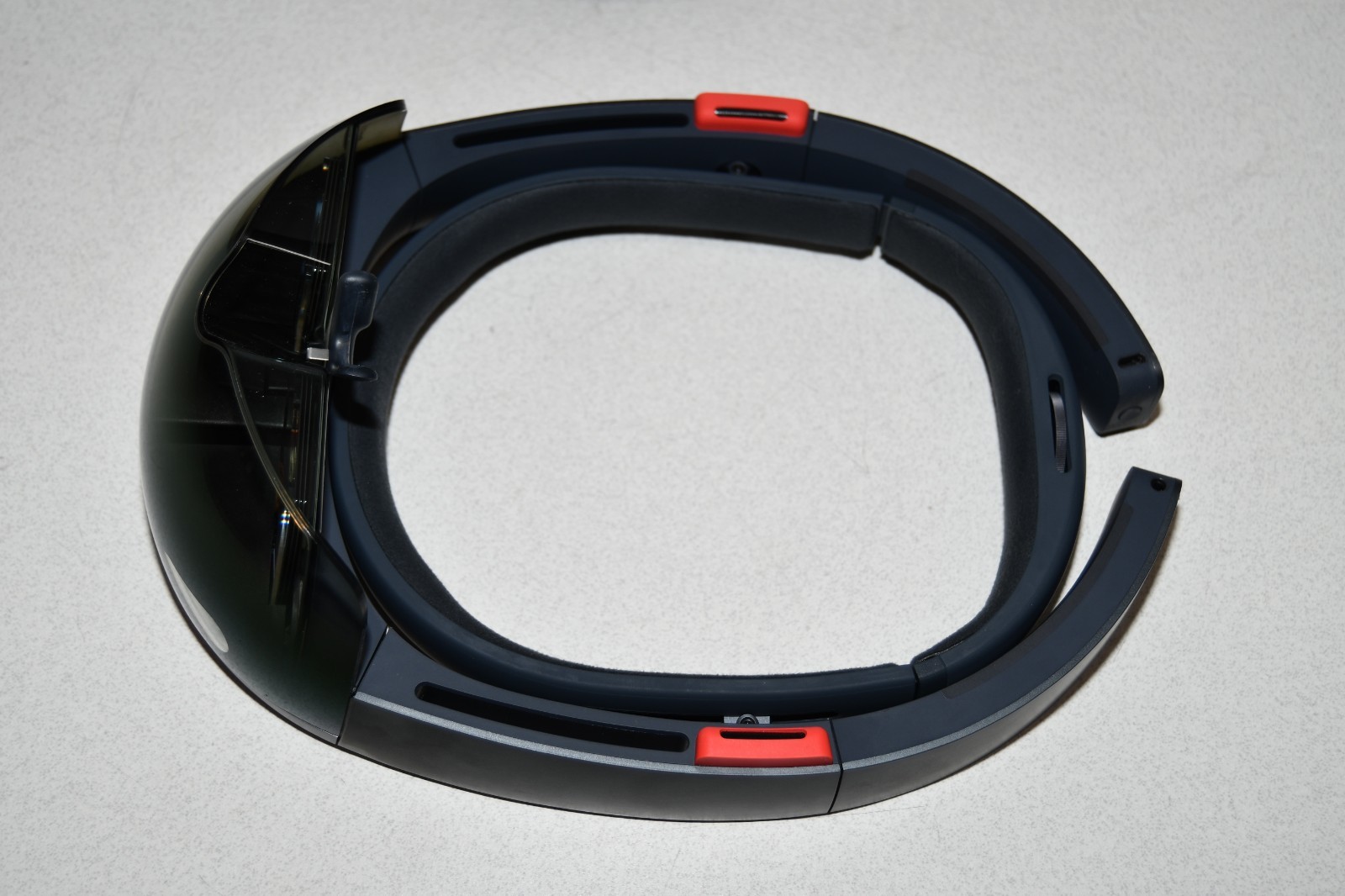 ^ Microsoft Hololens Generation 1 Virtual Headset Holo Lens #X8152