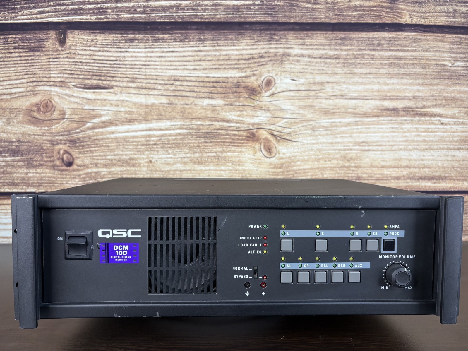 QSC DCM-10D DIGITAL CINEMA MONITOR