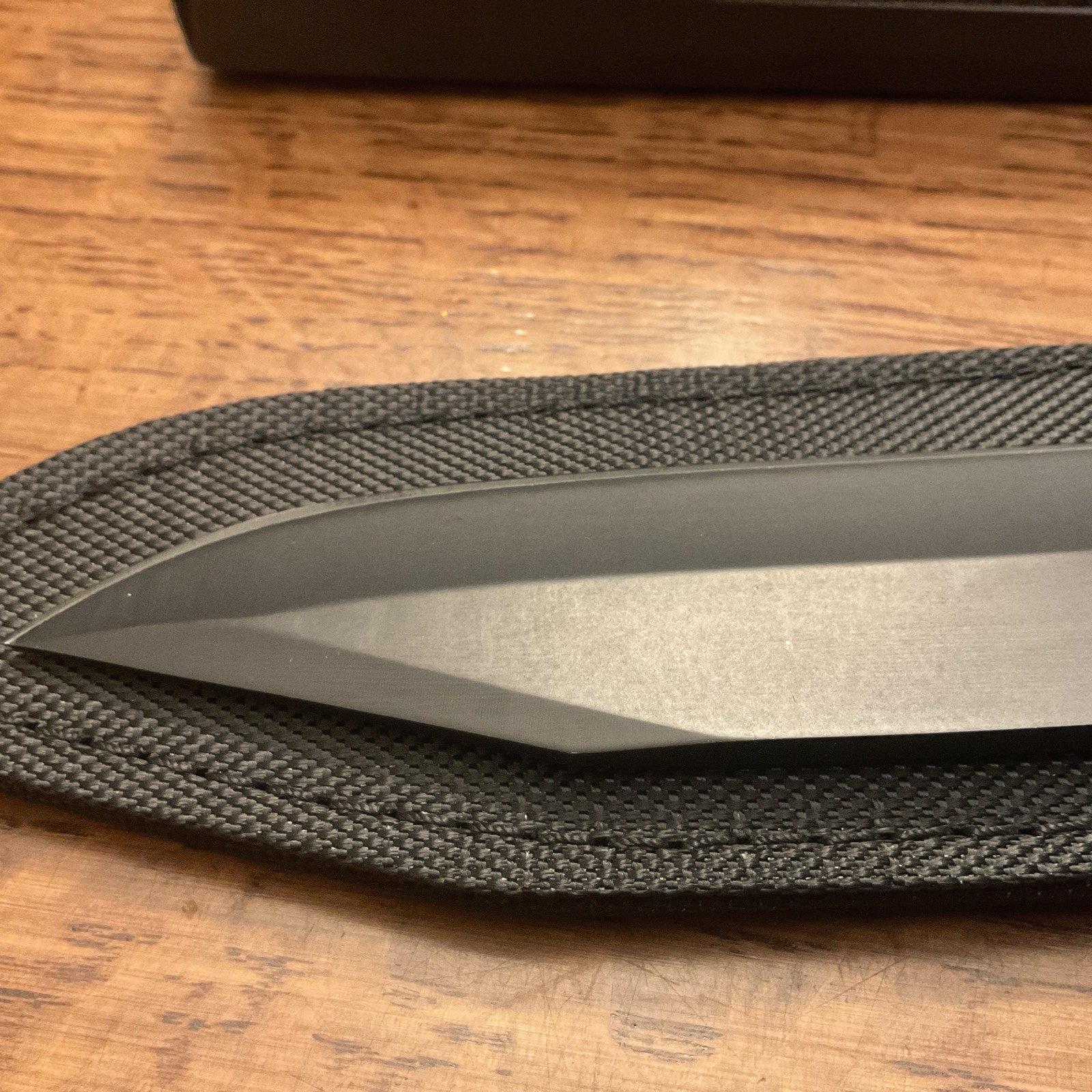 MT-086 fixed blade knife With Sheath……..