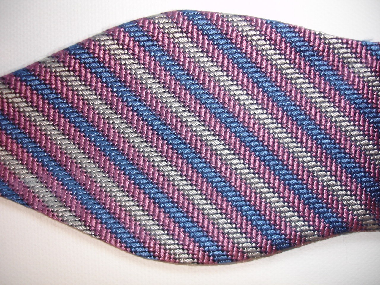 New DANIEL CREMIEUX Adjustable 100% Silk Bow Tie Bowtie Stripes Pattern NWT
