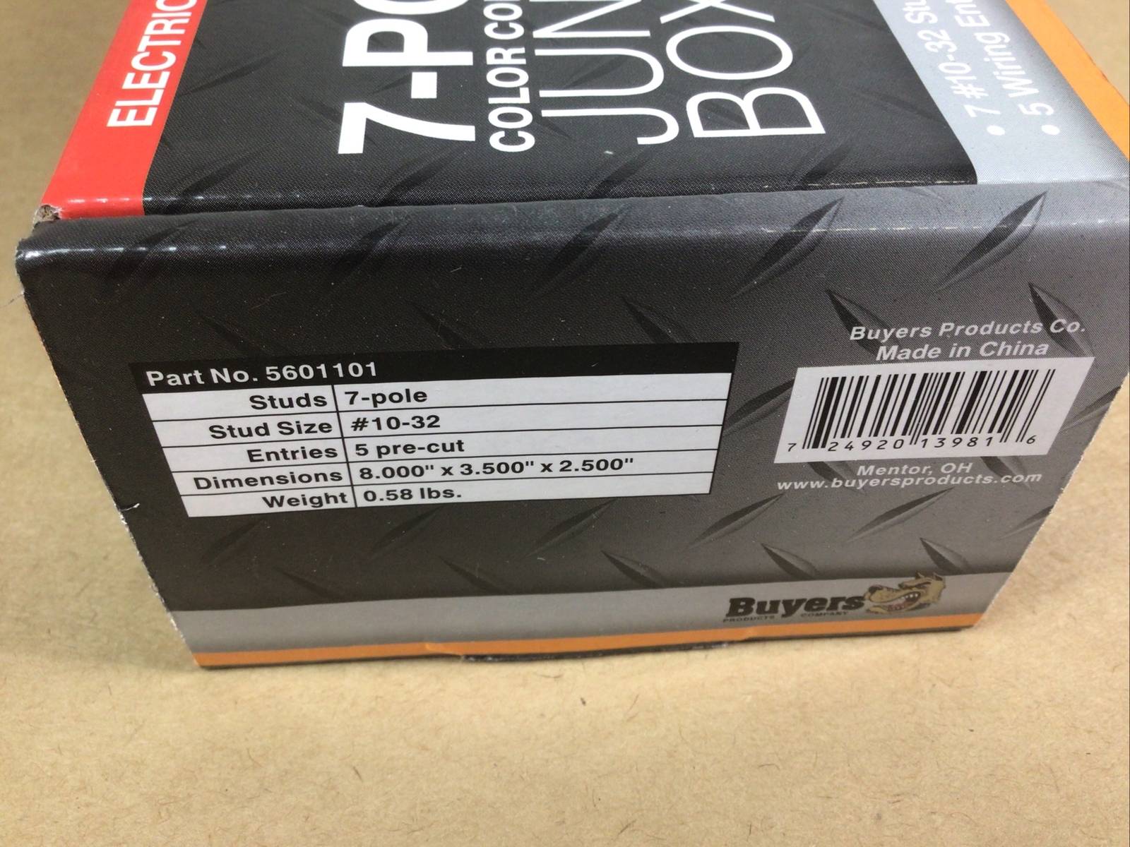 12 Volt Junction Box 7 Studs Weather-Proof for Trailer or Camper NEW 5601101