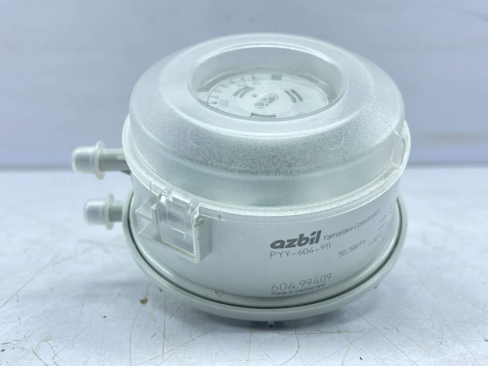 azbil PYY-604-911 604.99409 Yamataka Differential Pressure Switch Controller