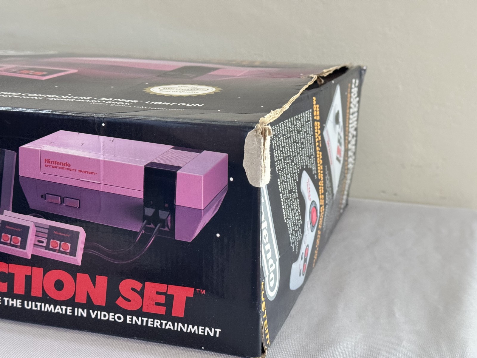 Authentic NES Action Set, BOX ONLY, No Styrofoam: Good Condition!