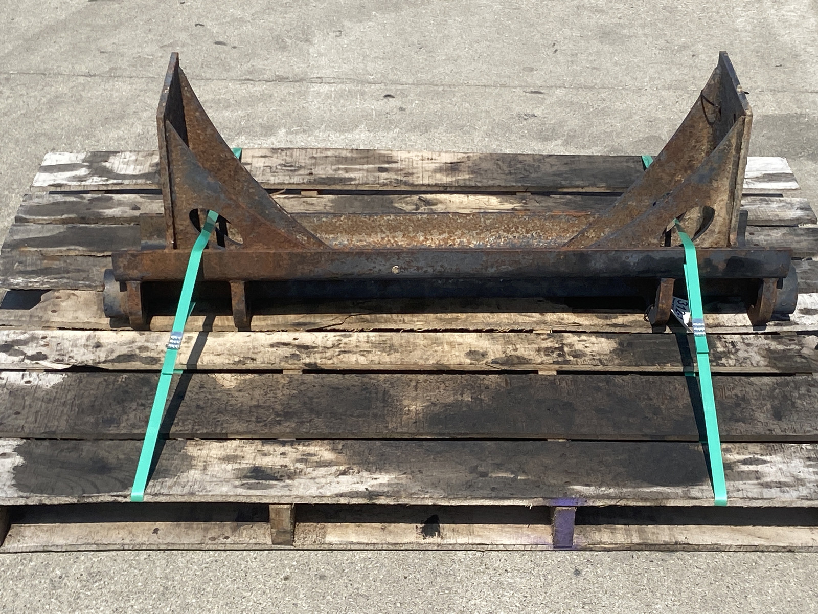Frame Crossmember for Paccar (648-11550)