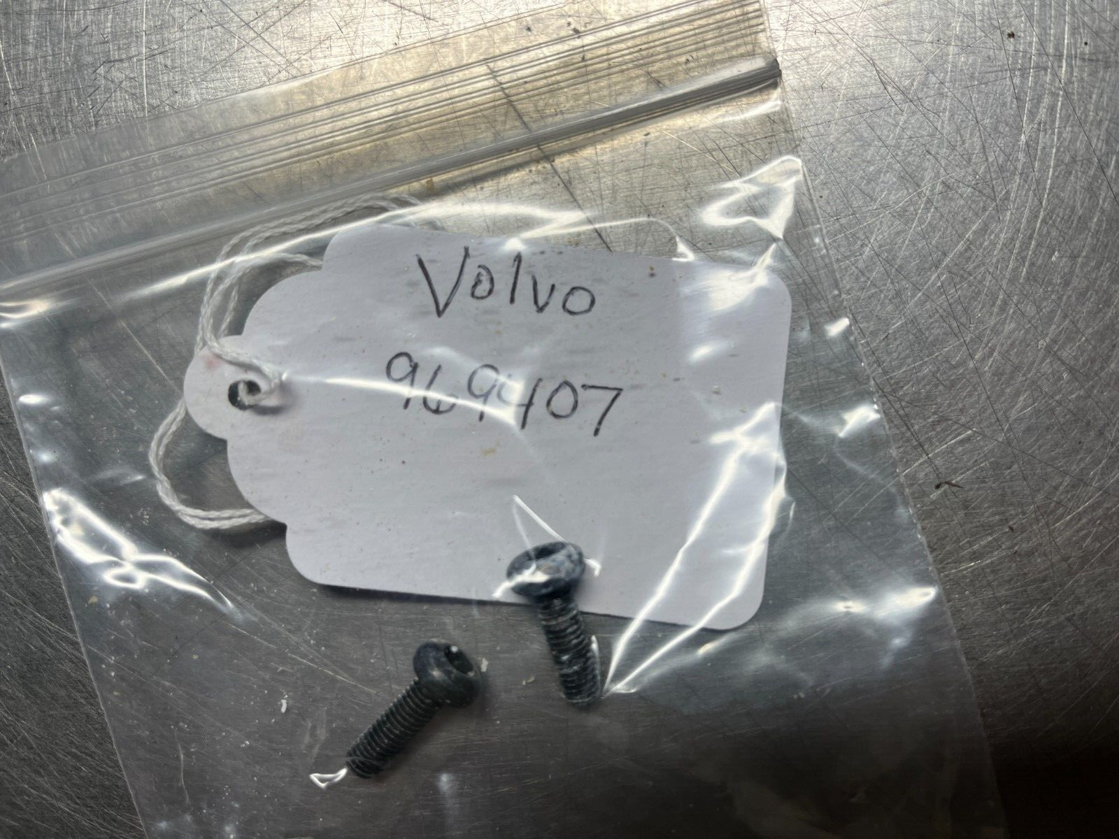 969407  OEM  Volvo   SCREW  QTY of 2  Ingersoll Rand  969407