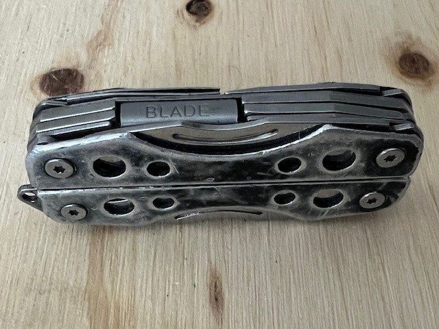 Gerber Shortcut Multi-tool w/ Black Handles Pliers Keychain — Great condition