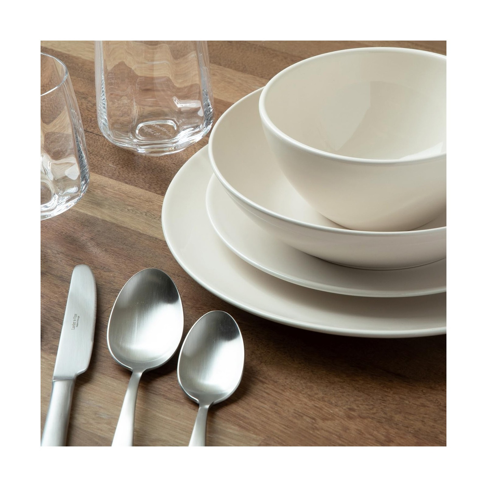 Larder & Vine Ceramic Stoneware Dinnerware 16-Piece Set, 4 Place Settings (Wh...