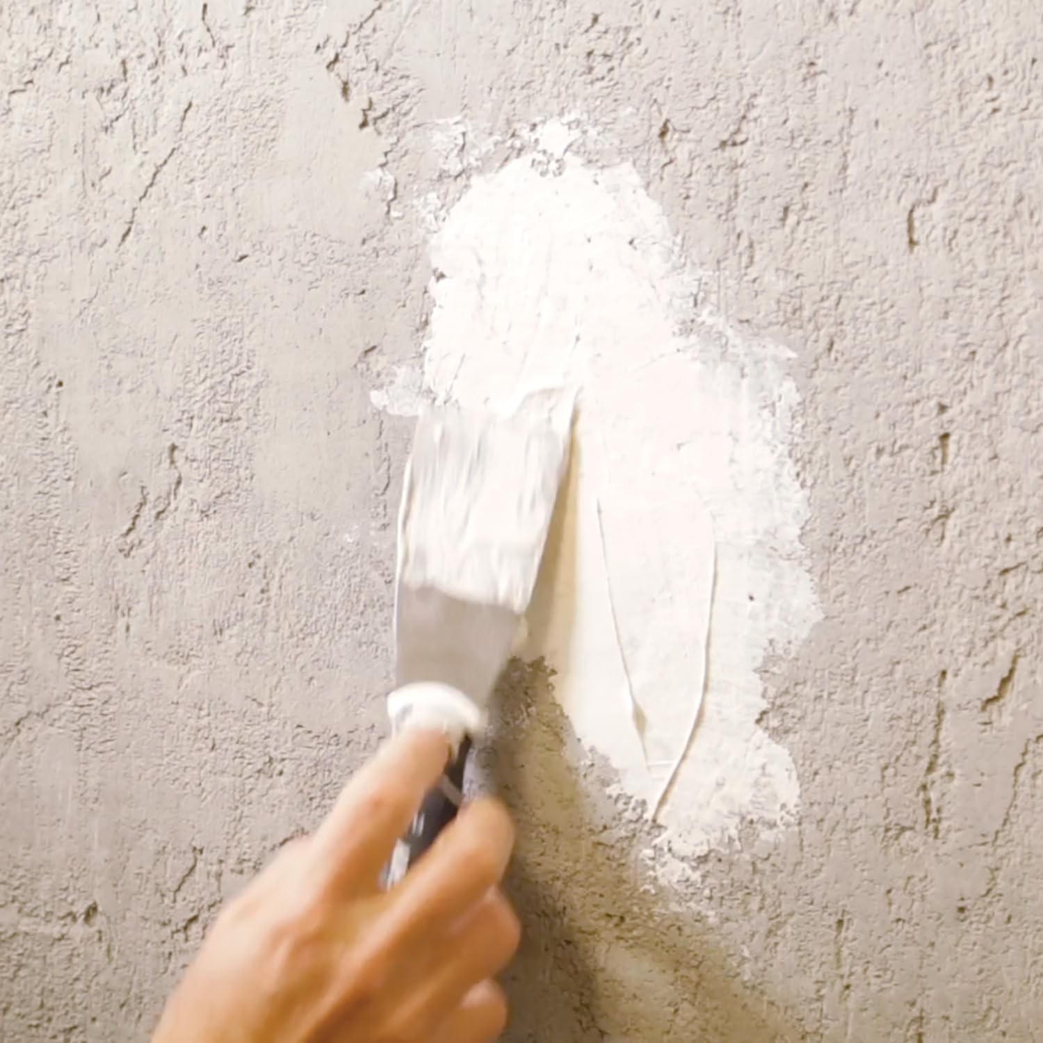 Dap 10504 All-Purpose Ready-to-Use Stucco Patch, 1-Quart 1 Quart, White