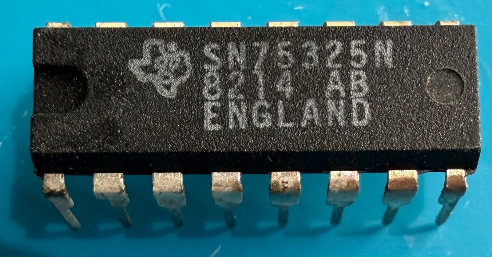Texas Instruments SN75325N Integrated Circuit