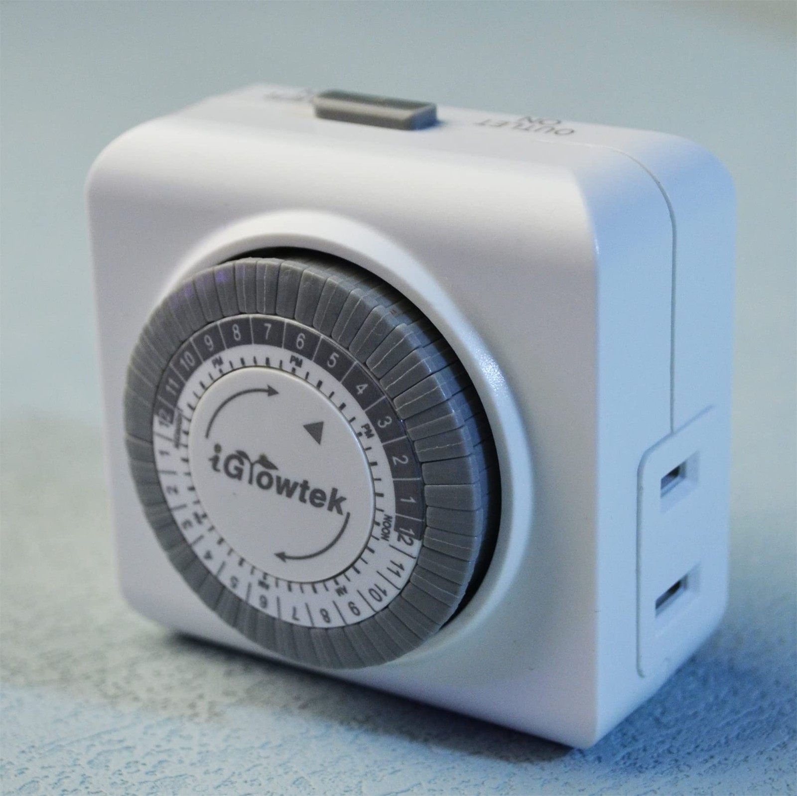 24-Hour Timer Outlet,30 Minute Intervals,1 Polarized Outlet,Mechanical Indoor...