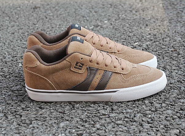Globe mens Encore-2 Skate Shoe US size