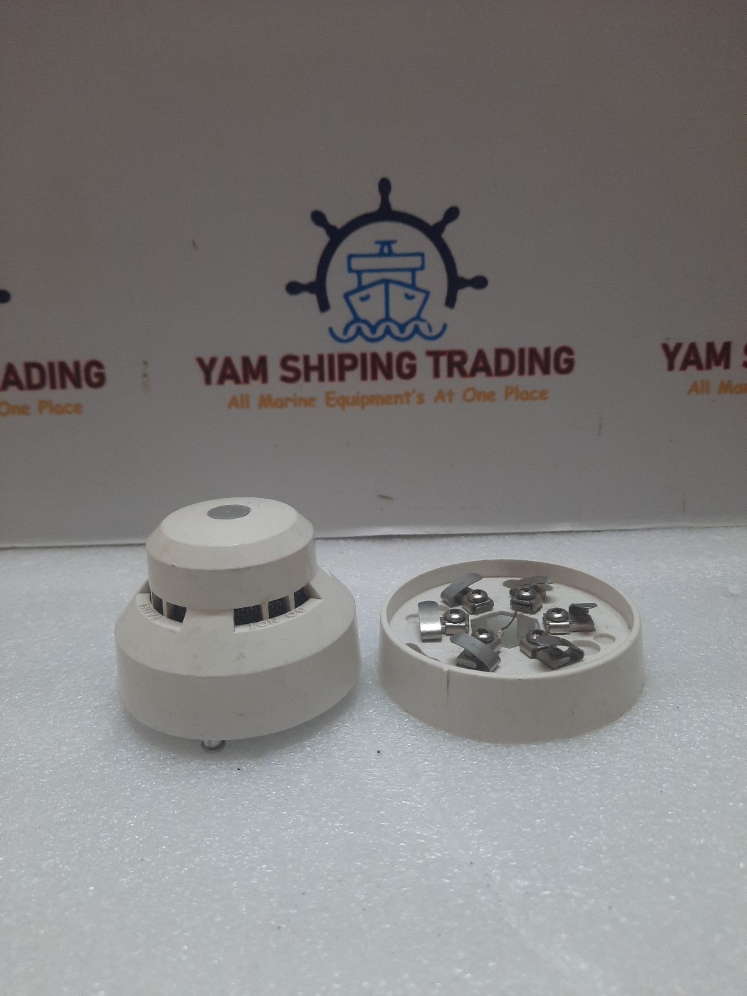 Apollo 53541-151 APO Ionisation Smoke Detector With Base