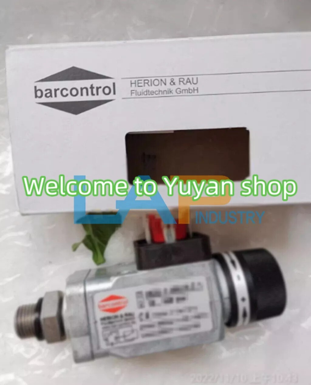 1  PC NEW  HDS-1-080-K-5-1-GE009  Pressure  Switch  By DHL OR  FedEx