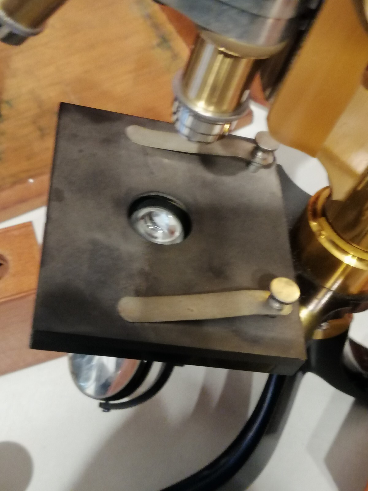 ANTIQUE BRASS MICROSCOPE LEITZ WETZLAR