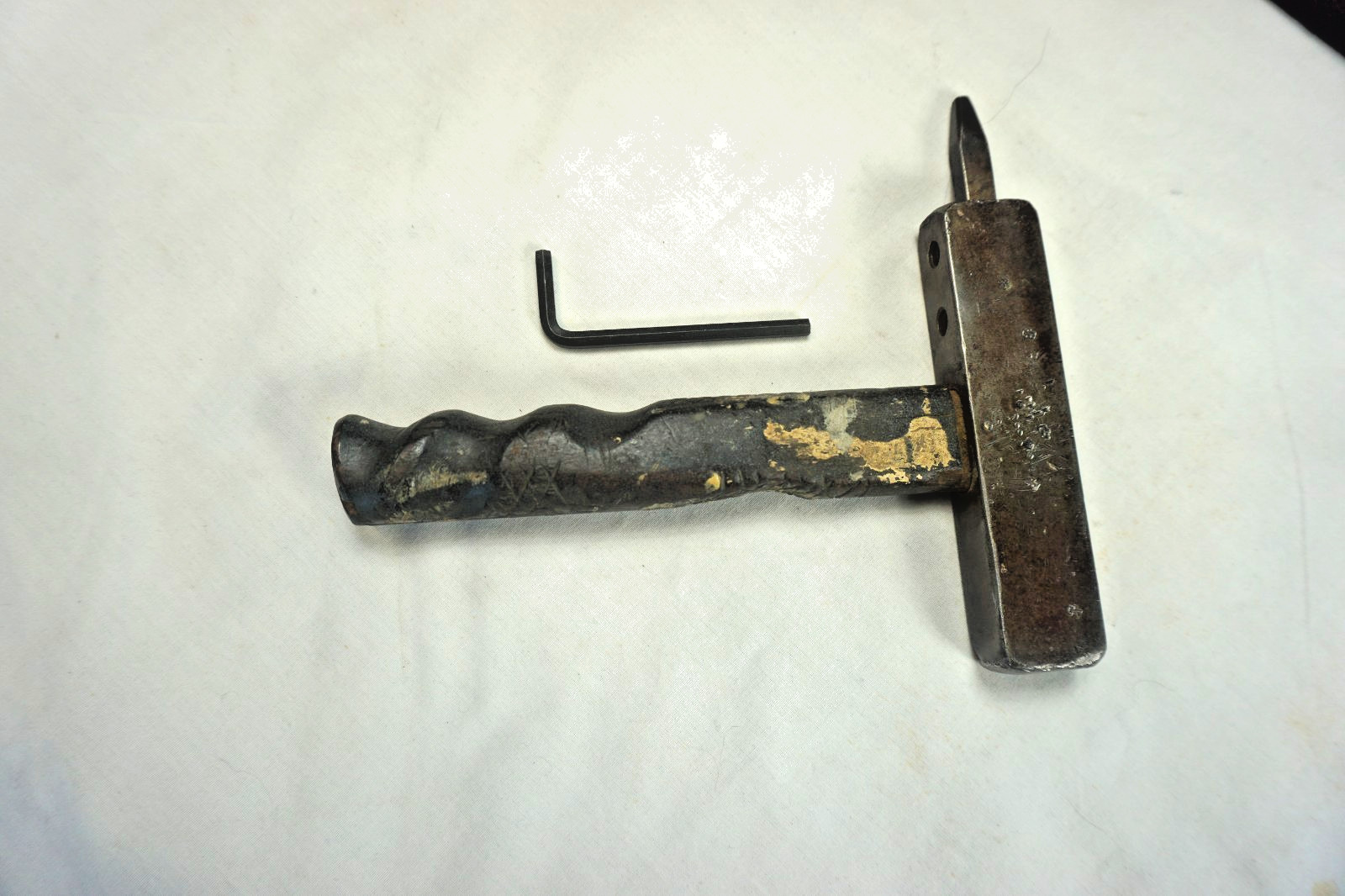 INTERESTING NUMBER/LETTER STAMP HOLDER HAMMER WITH HANDLE - FOR METAL OR LEATHER