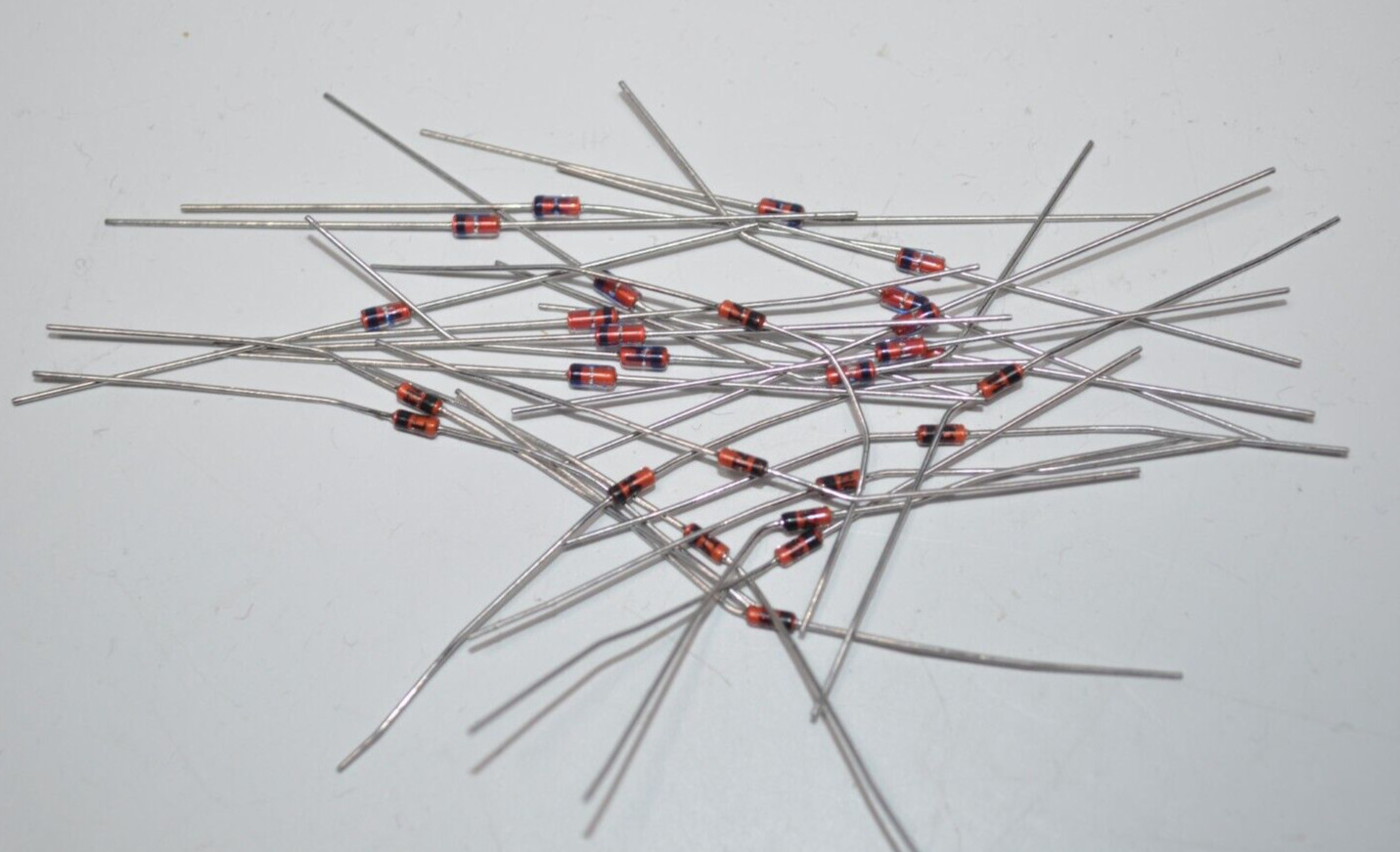 Lot of 25 NOS - T4148 / ECG519  DIODES