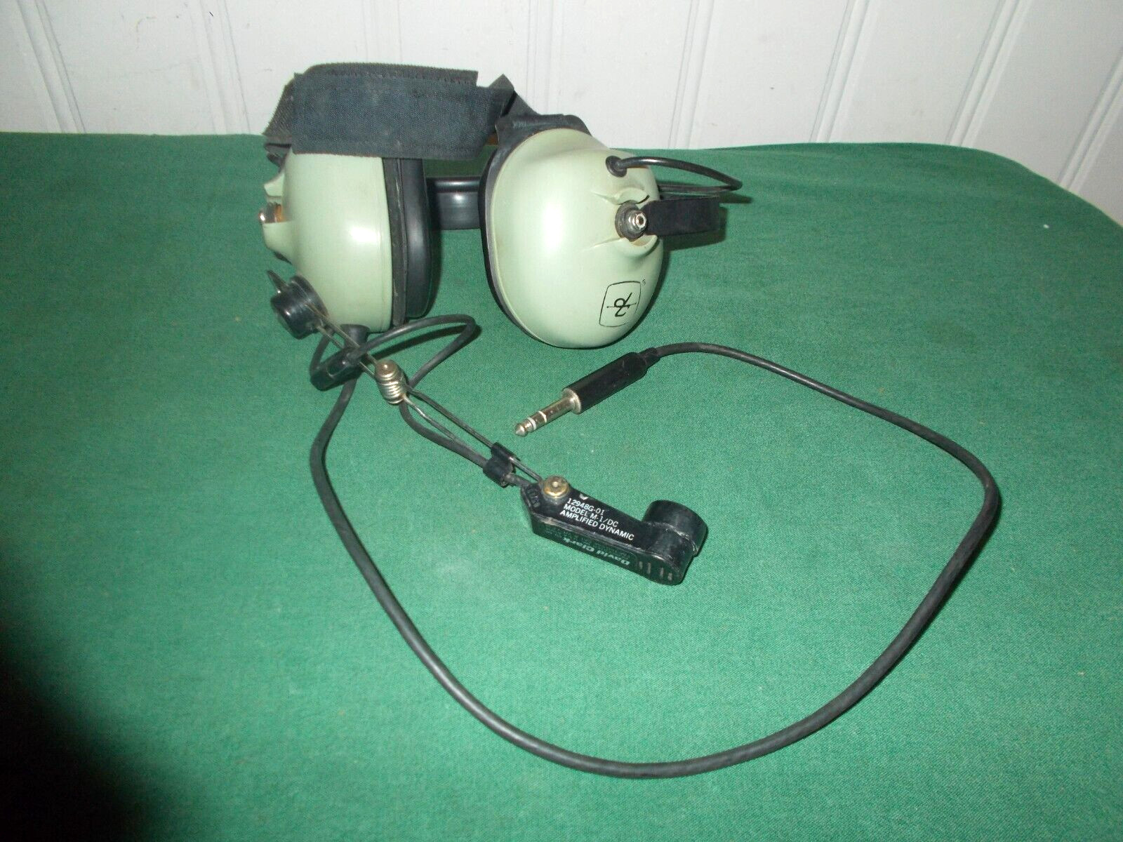 DAVID CLARK H3340 AVIATION HEADSET TESTED AND WORKING