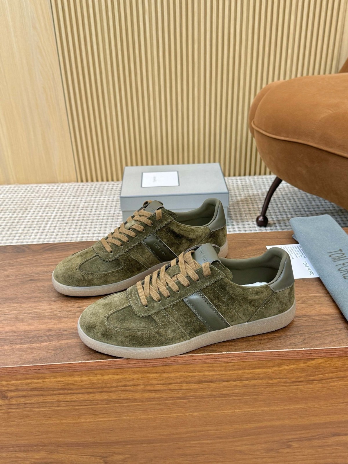 TOM FORD Men's Green Fashionable sports shoes Quick delivery🔥