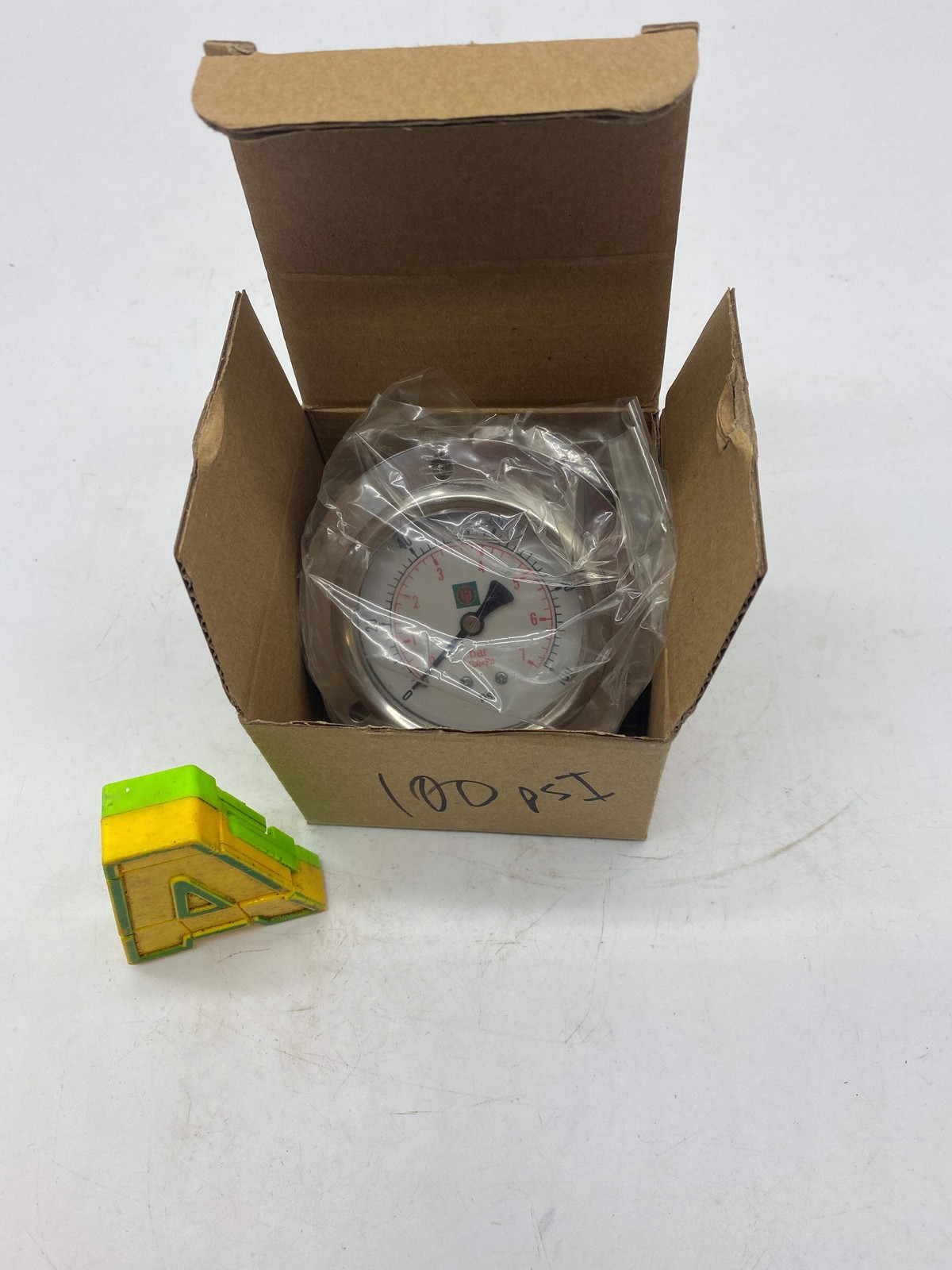 United Instruments 25-400FG02B Pressure Gauge, 0-100PSI, 1/4" MNPT SS *Lot of (4