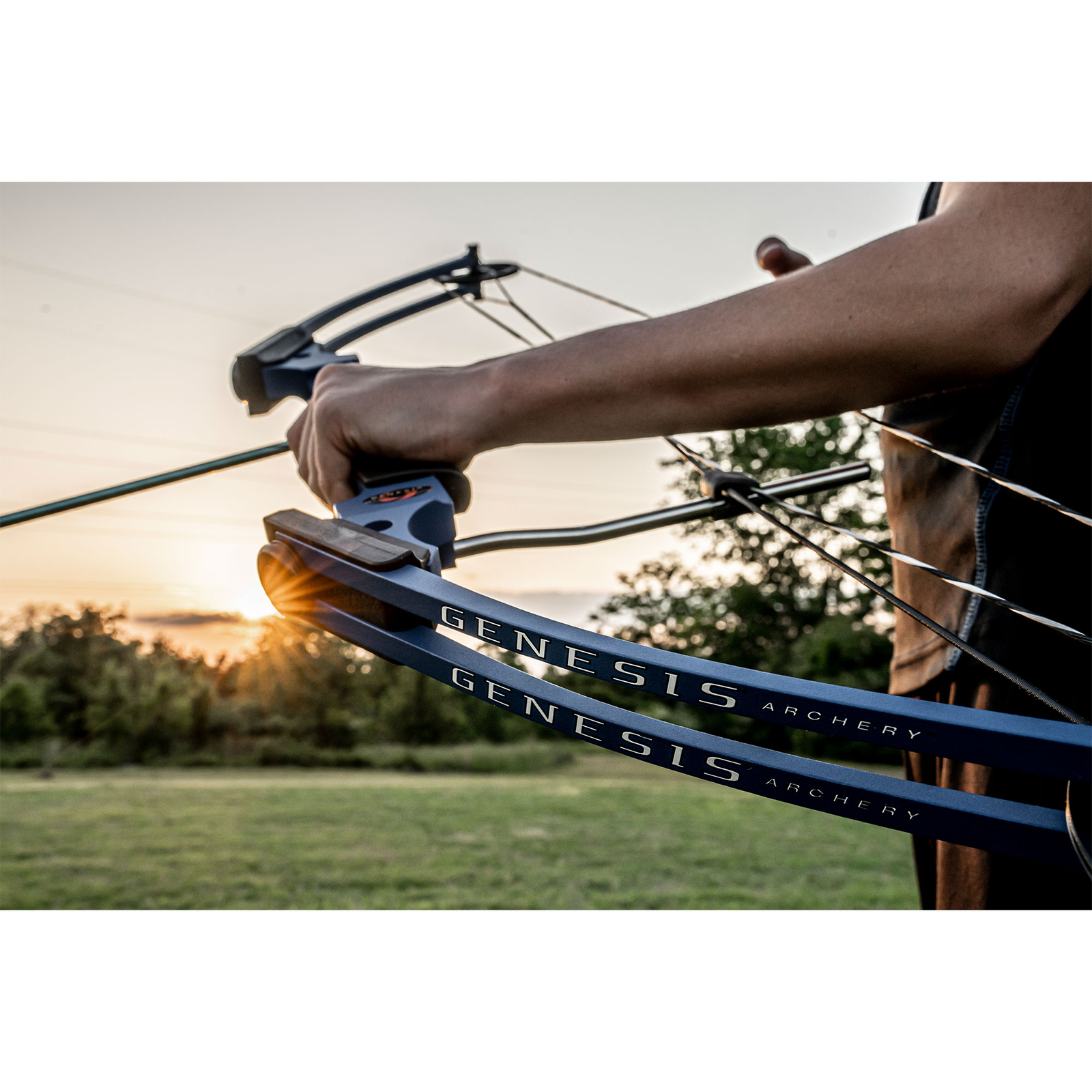 Genesis Original Lightweight Archery Compound Bow/Arrow Set, Right Handed,Carbon
