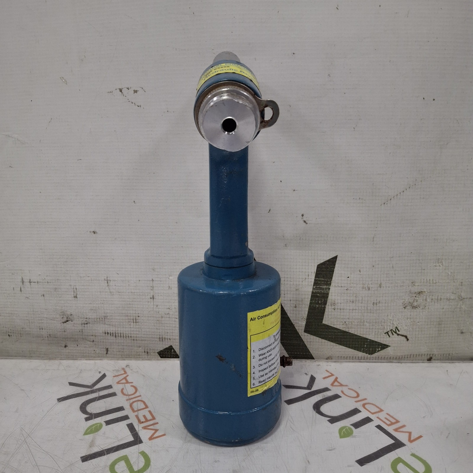 Central Pneumatic Air Hydraulic Riveter