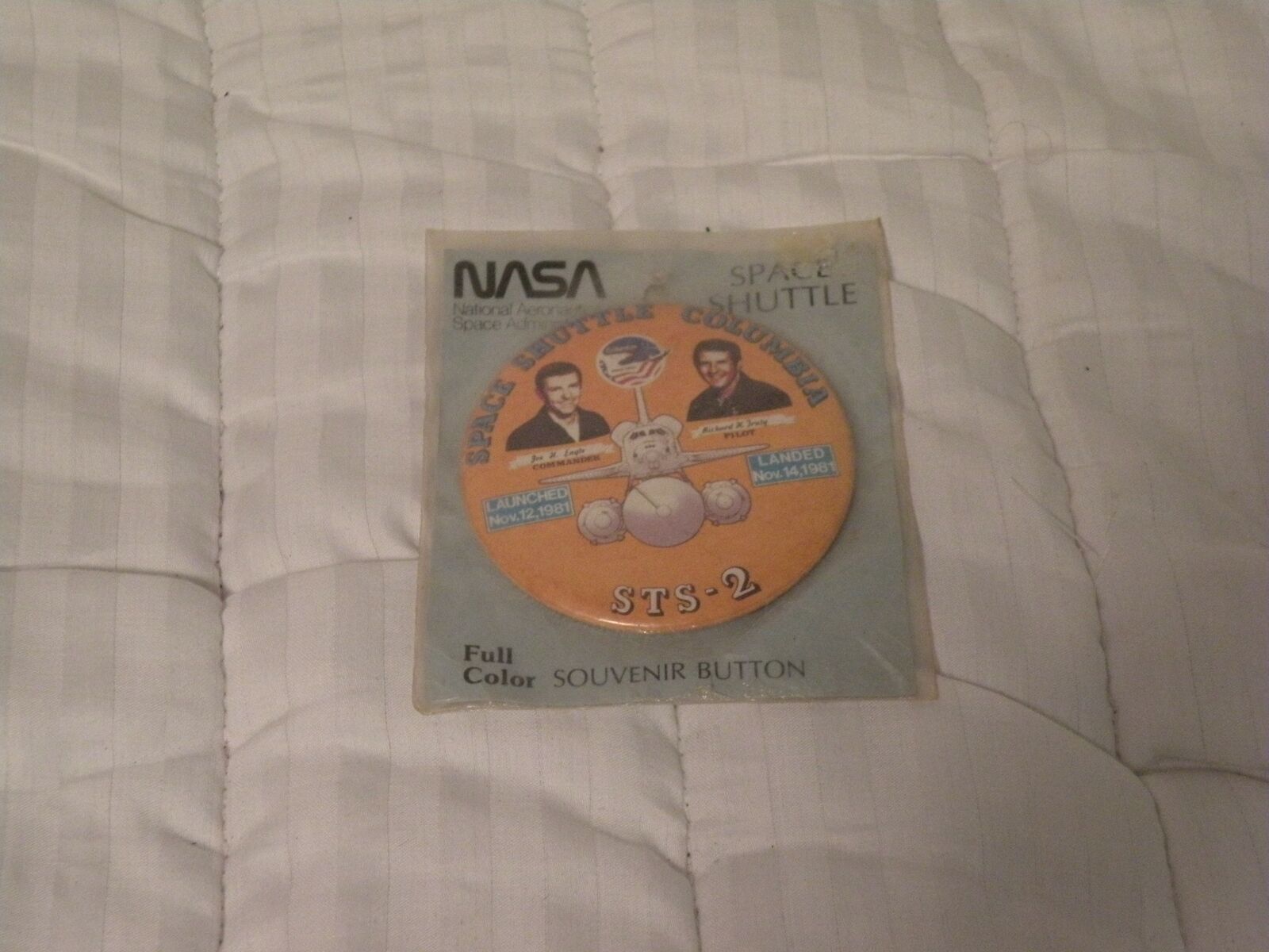 NASA SPACE SHUTTLE COLUMBIA BUTTON STS-2 NEW NIP SEALED ENGLE TRULY