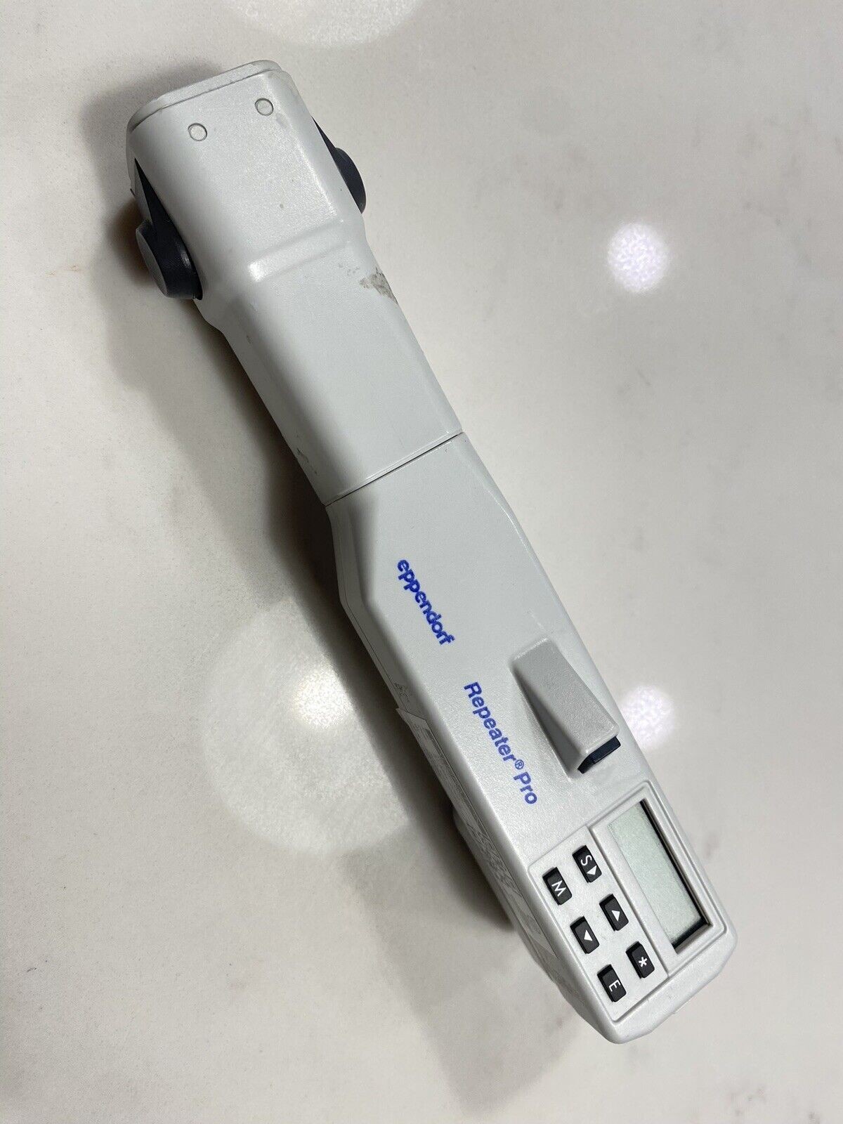 Eppendorf Repeater Pro Electronic Digital Multi-Dispenser Pipette Pipet