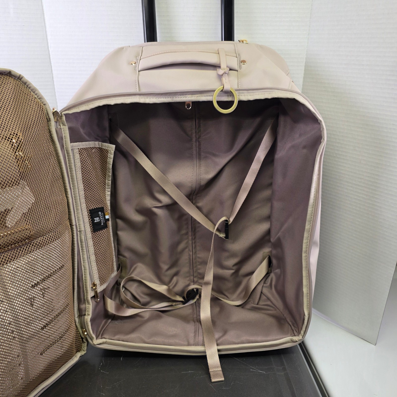 Milestro Japanese Suitcase Luggage 21” X 14” X 8”