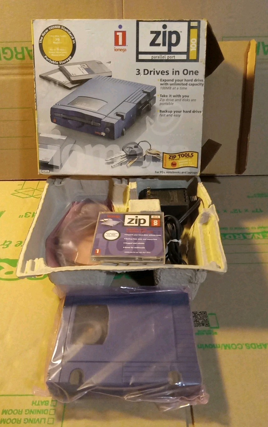 vintage iomega Zip Parallel port. 3 drives in  One Open box never used.