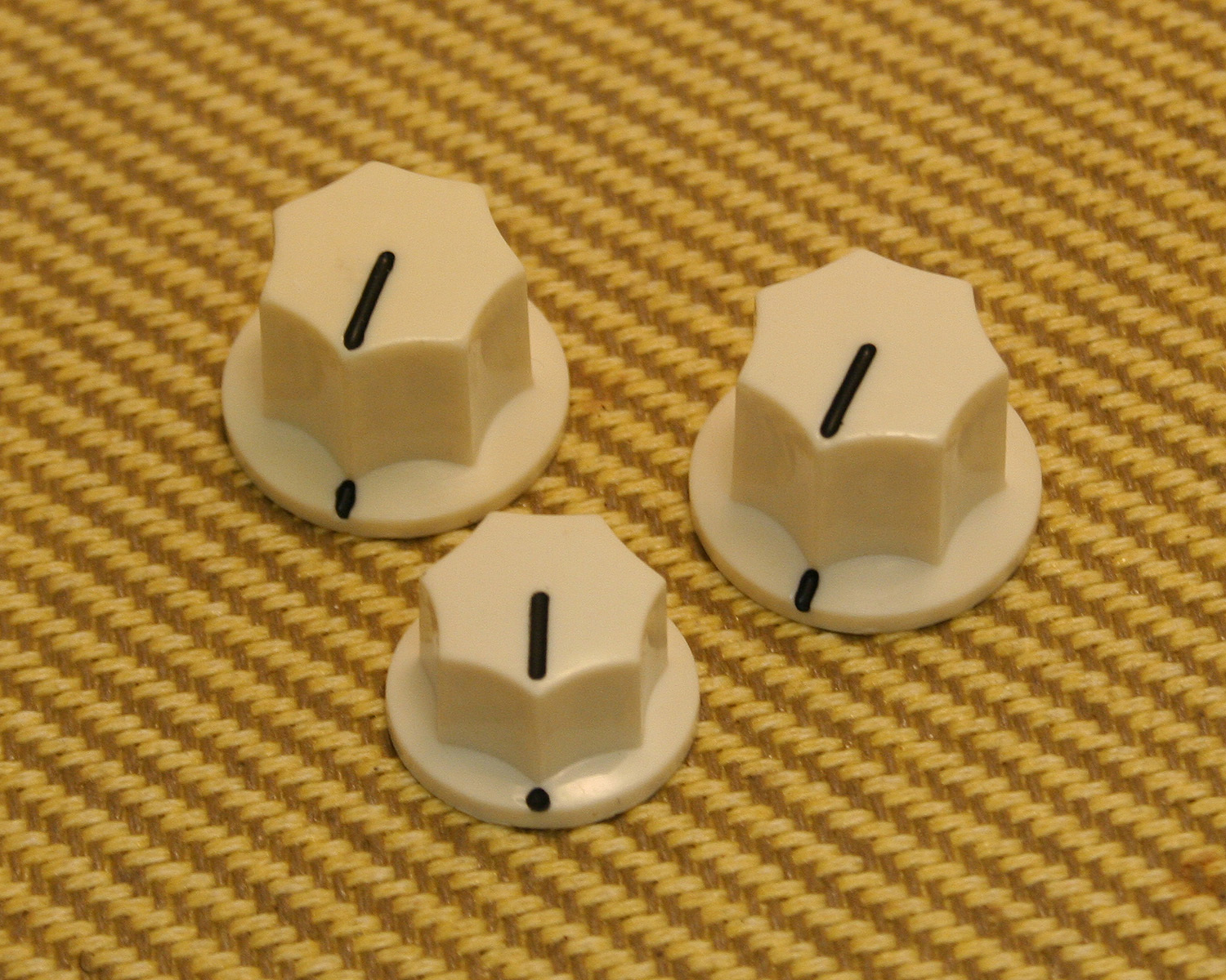 PK-0174-028 Cream USA Jazz Bass Guitar Knobs For Solid Shaft USA Pots