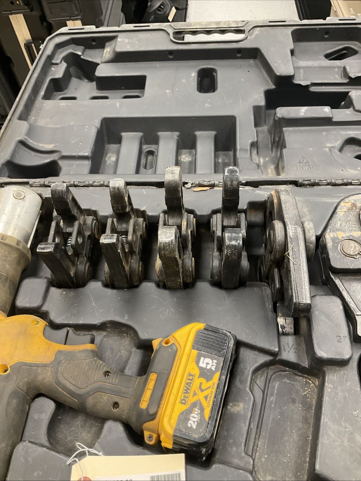 Dewalt DCE200 Crimping Press Tool Kit 237062