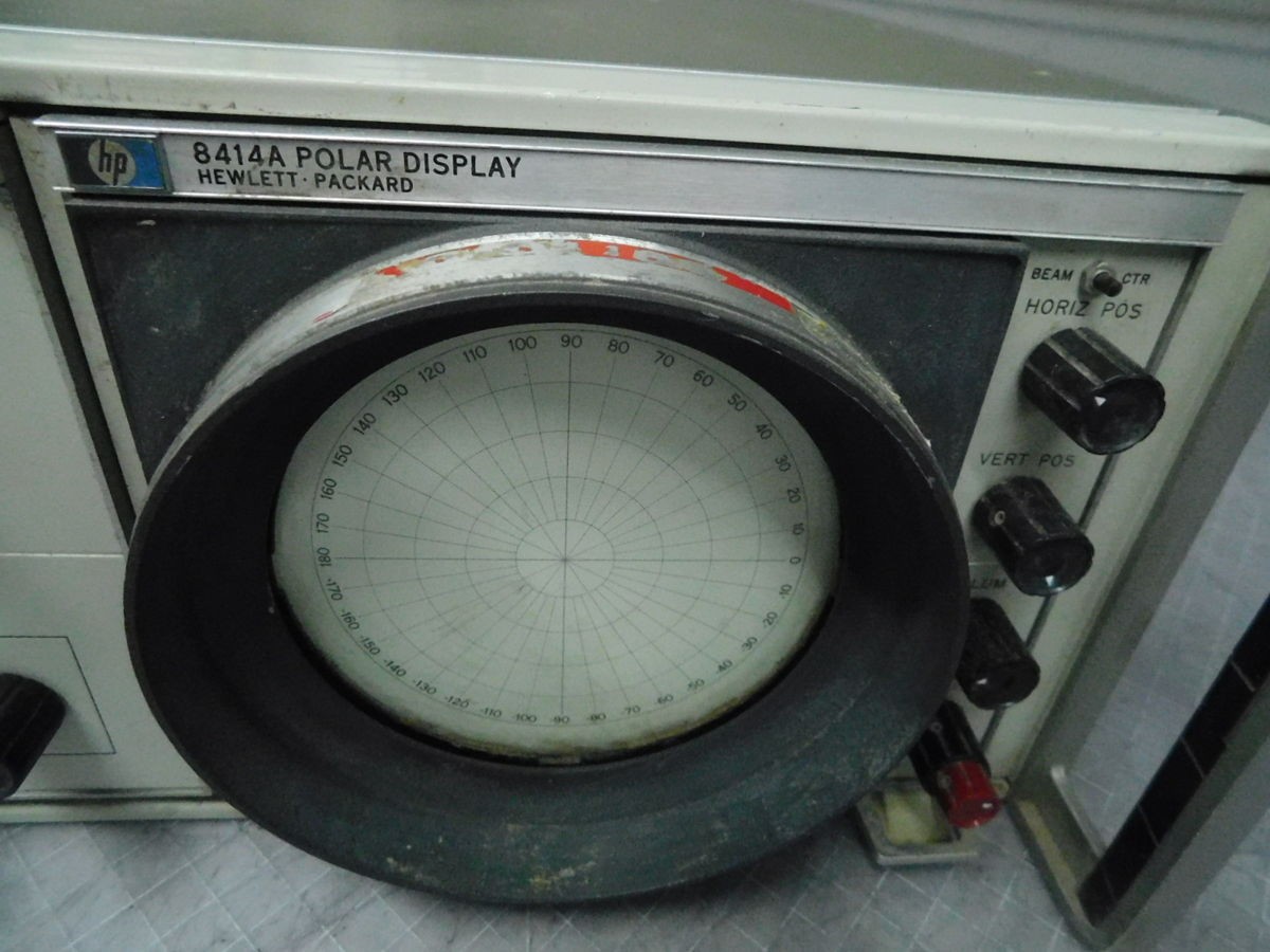 HP 8410A VINTAGE NETWORK ANALYZER M6830