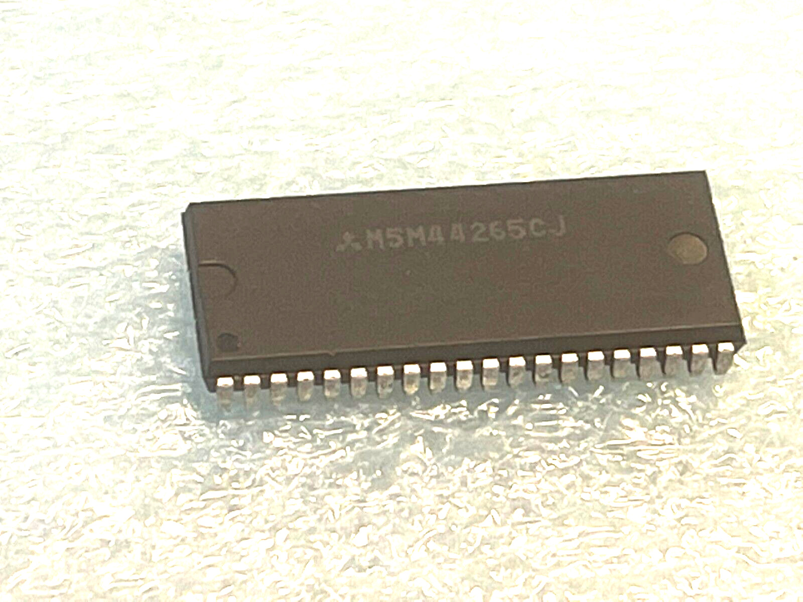 LOT OF 8: NEW MITSUBISHI M5M44265CJ 40 PIN SOJ VIDEO CARD MEMORY RM2-CMP23
