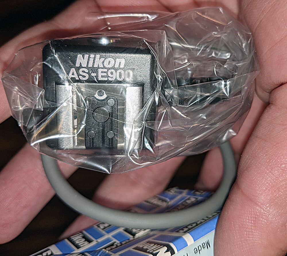 New In Box! Nikon Multi-Flash Adapter For E900S/ E950 AS-E900
