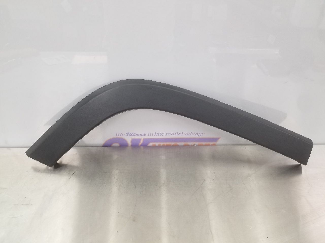 19 2019 JEEP CHEROKEE LIMITED QUARTER PANEL MOULDING ONLY RIGHT PASSENGER