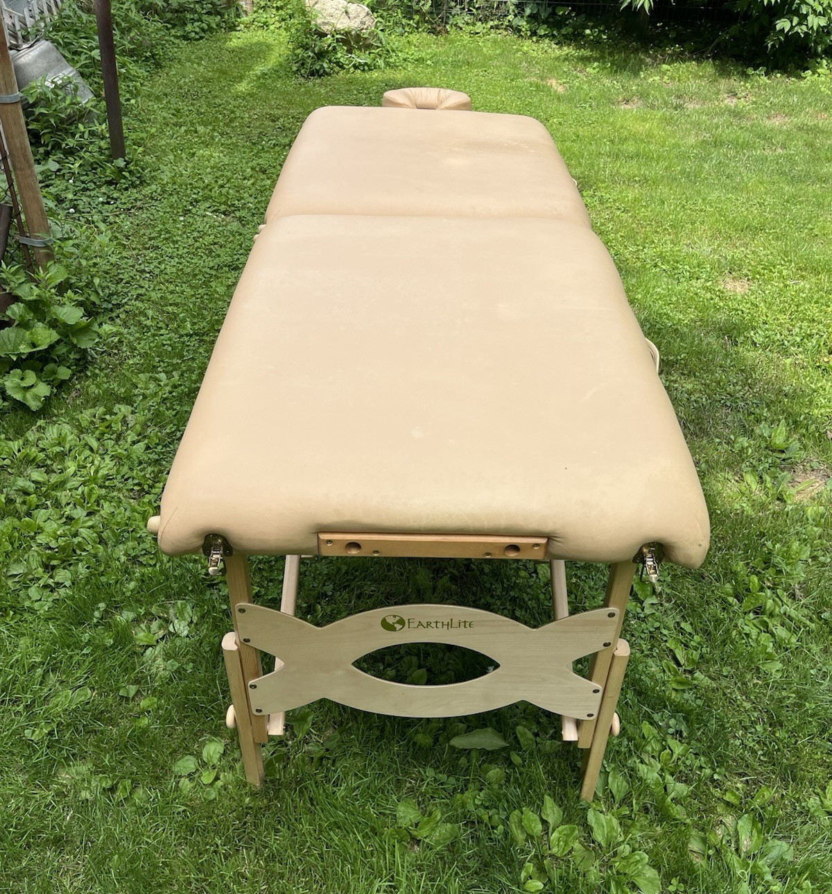 Earthlite Avalon II Massage Table Portable Foldable Wood Tan 28in x 73in