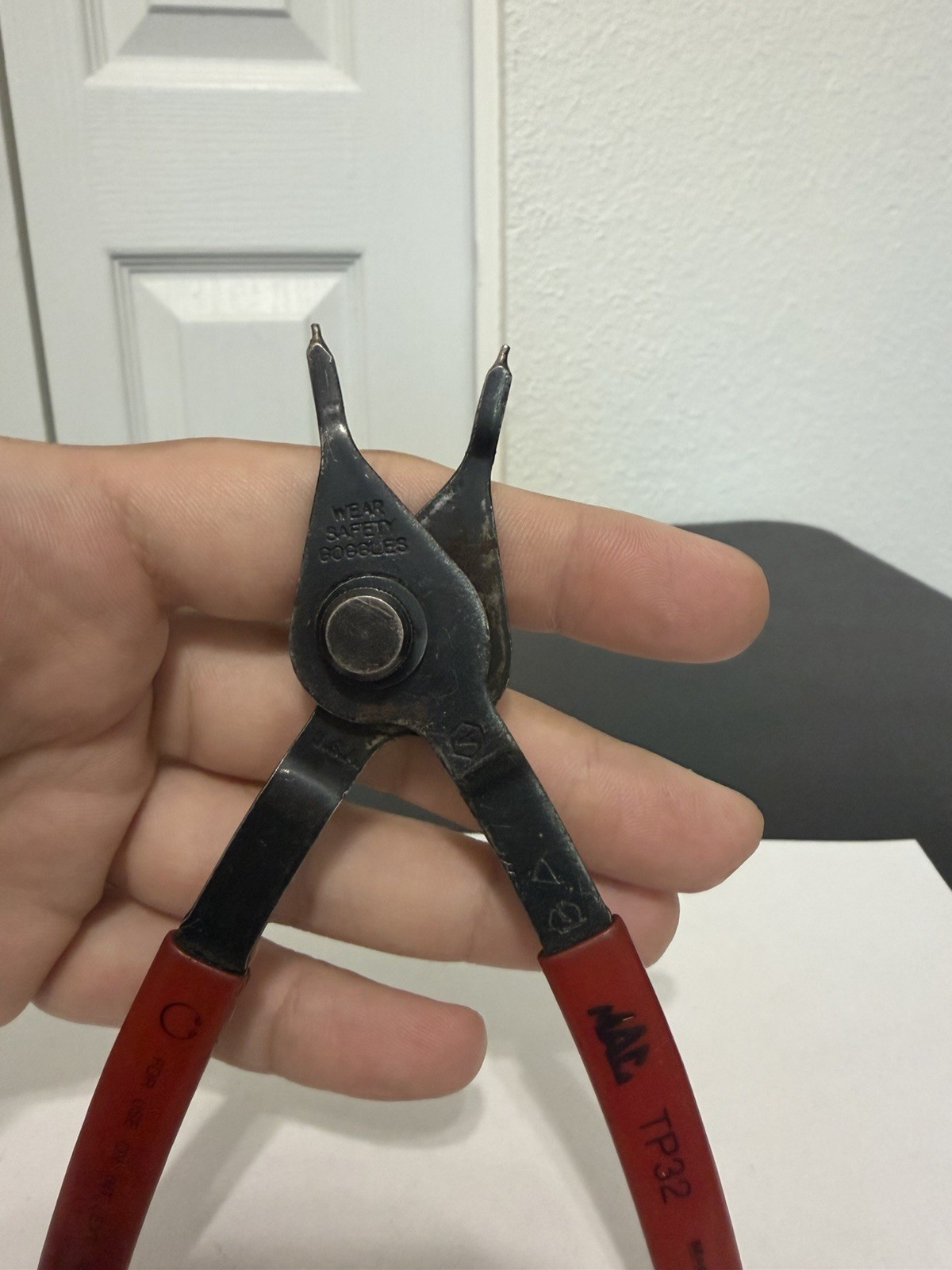 MAC TOOLS TP32, SNAP - RING PLIERS, 6" LONG *REVERSIBLE*