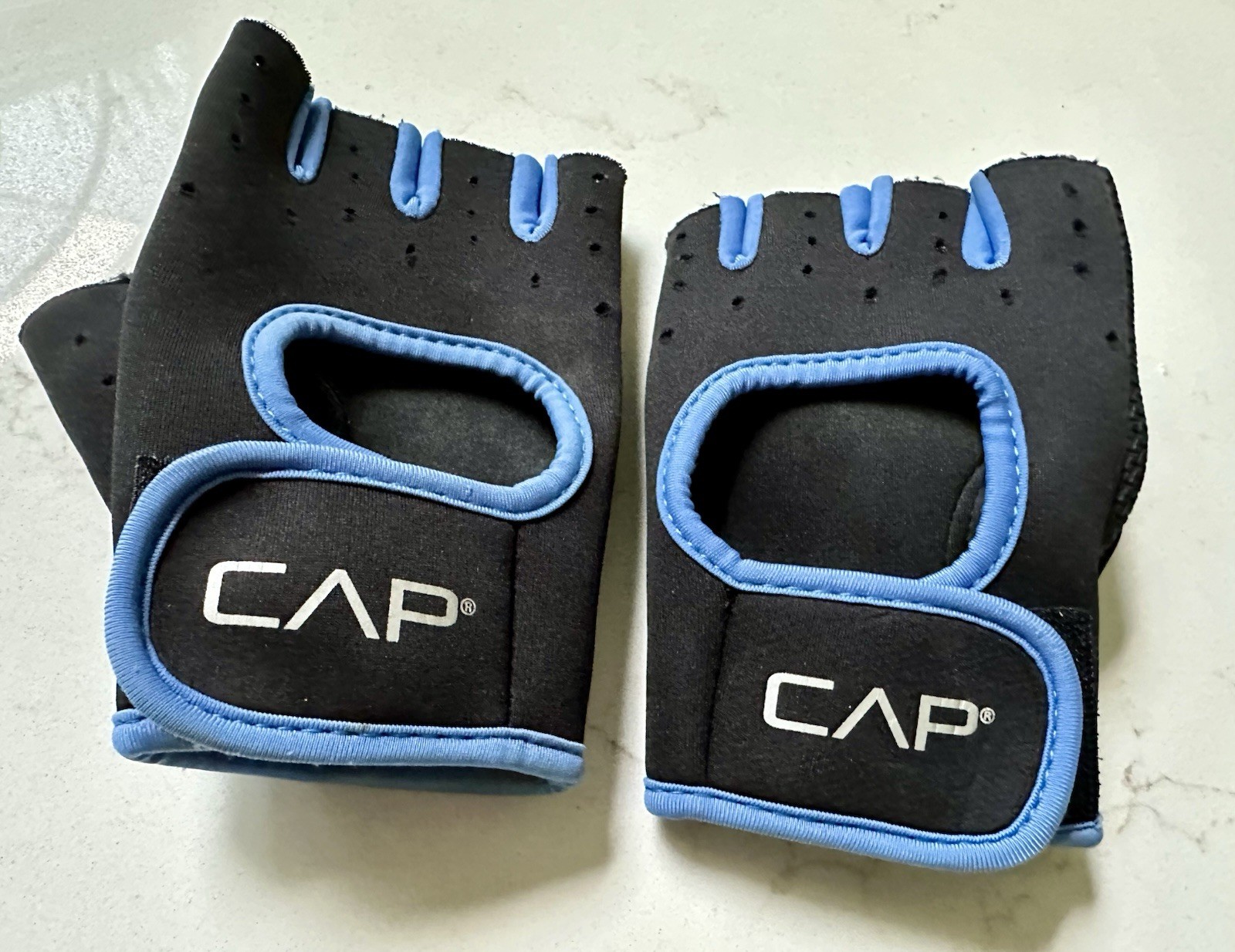 CAP Men Women Fingerless Weight Lifting Crossfit Crosstraining F45 Gloves Size L