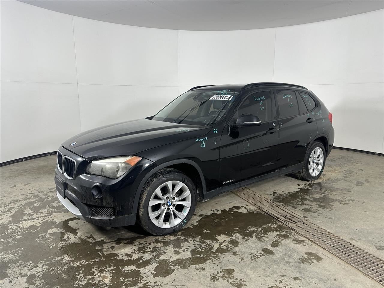 Driver Left Front Spindle/Knuckle AWD Fits 12-15 BMW X1 2827056