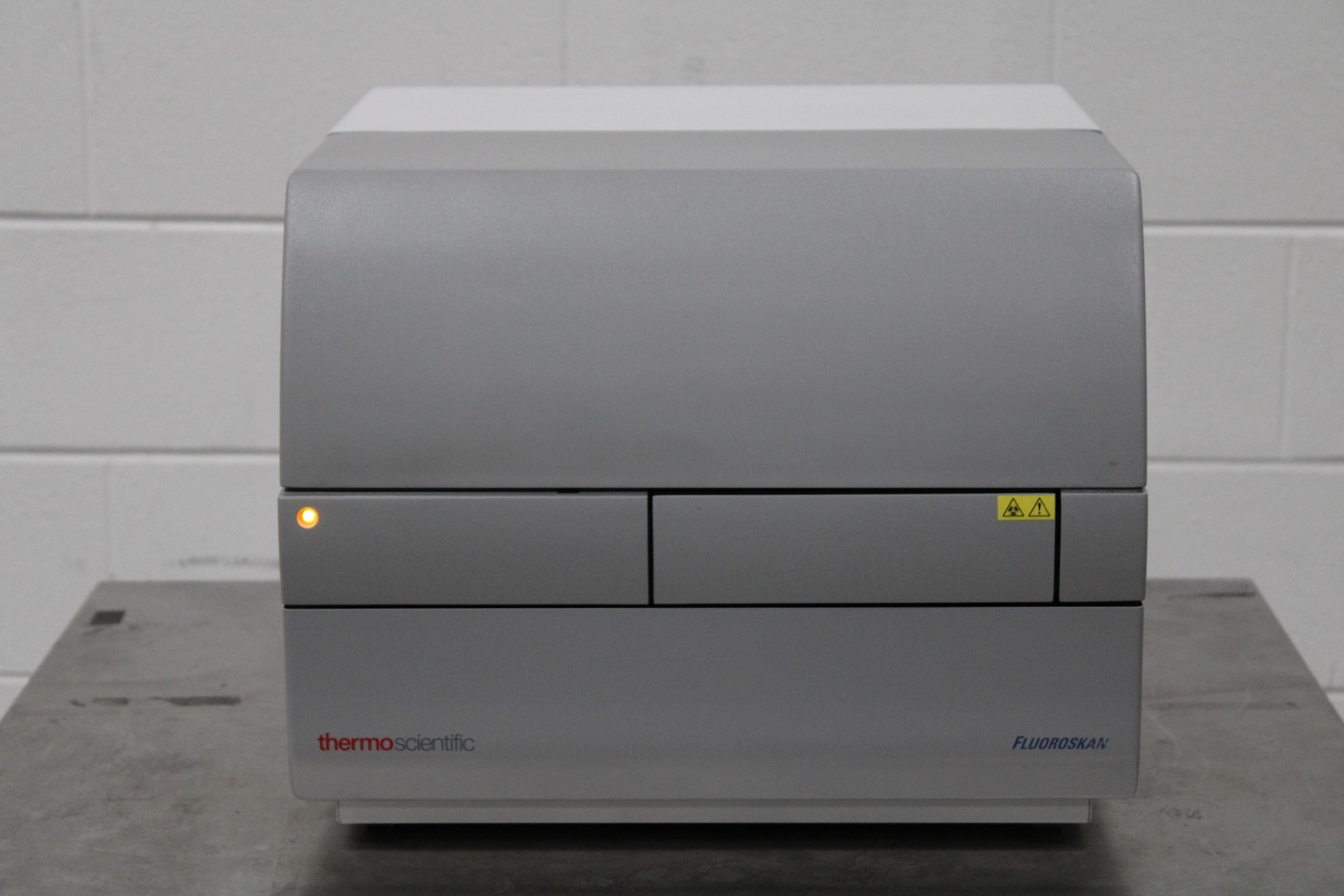 Thermo Scientific Fluoroskan Cell Analyzer Model 5200110, 120V/220V (3379777)