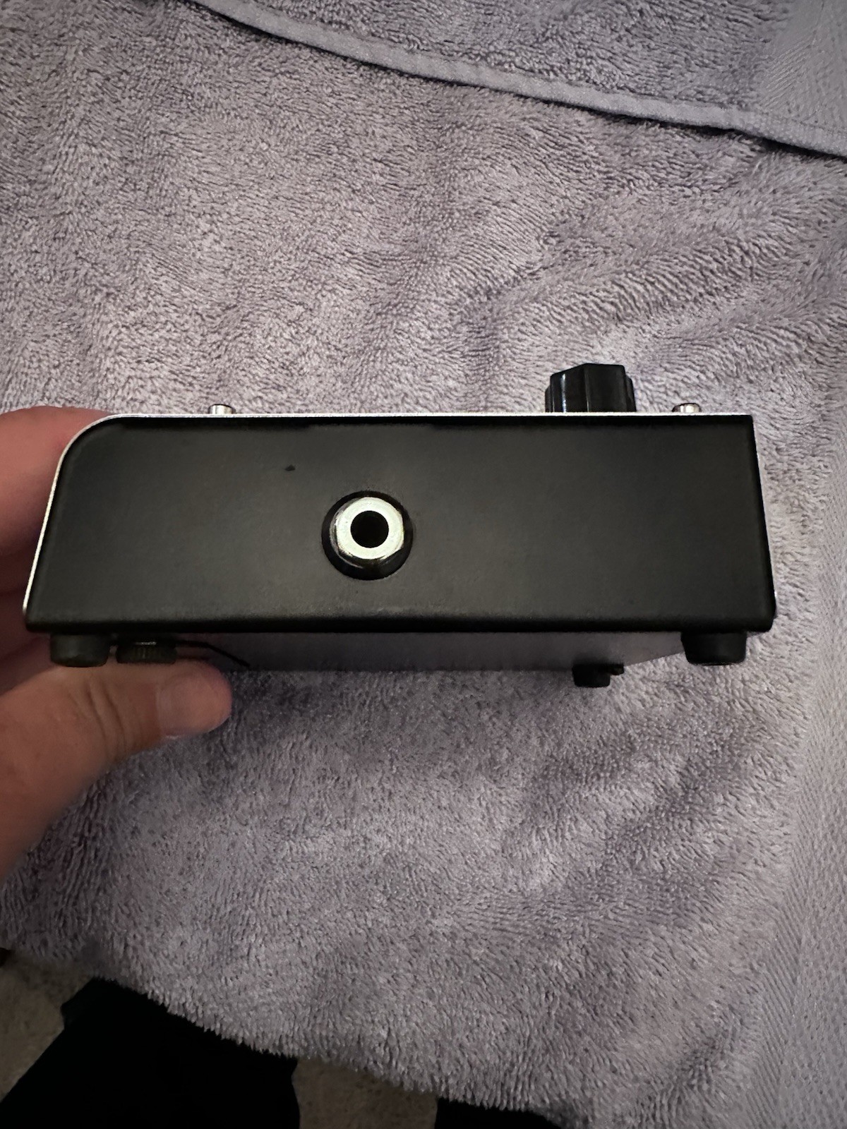 Akai “Professional” Compressor: Electric Guitar Pedal
